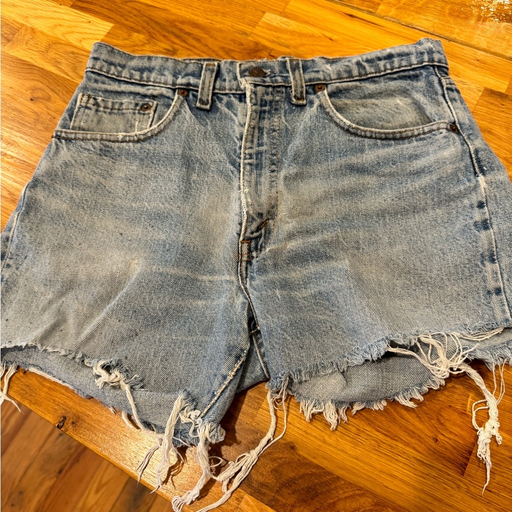 VINTAGE LEVI CUT OFF SHORTS SIZE 31